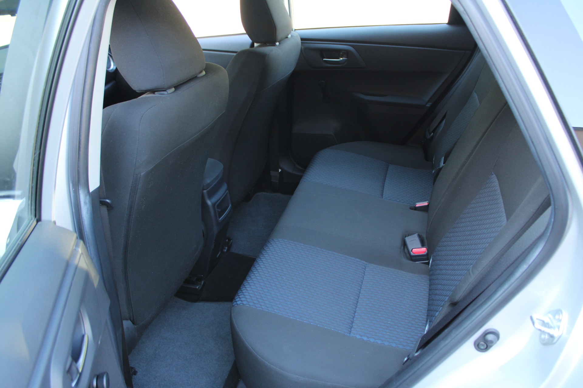 TOYOTA Auris 1.6 Luna-image-6