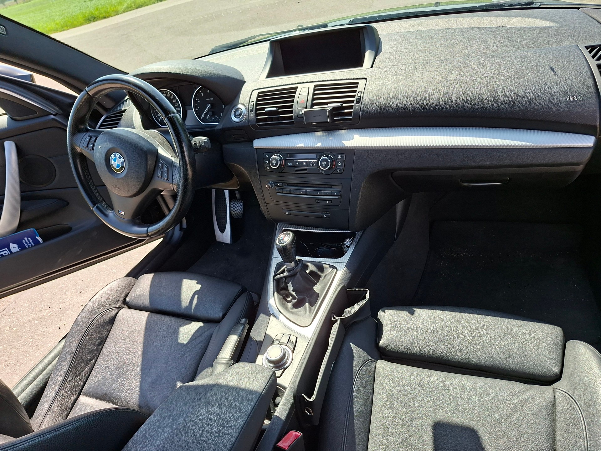 BMW 135i-image-4