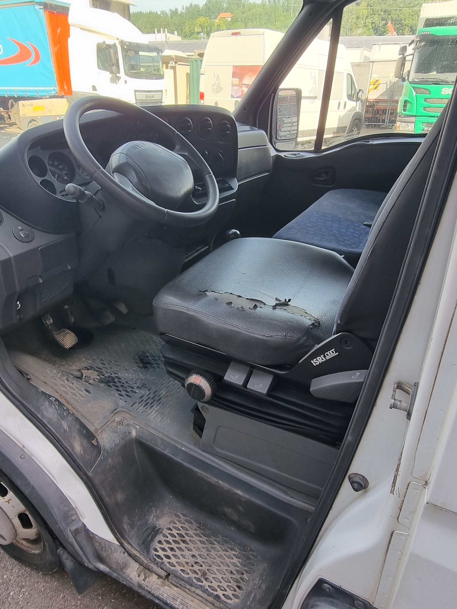 IVECO 35 C 14 V AGPA46E3B1-image-9