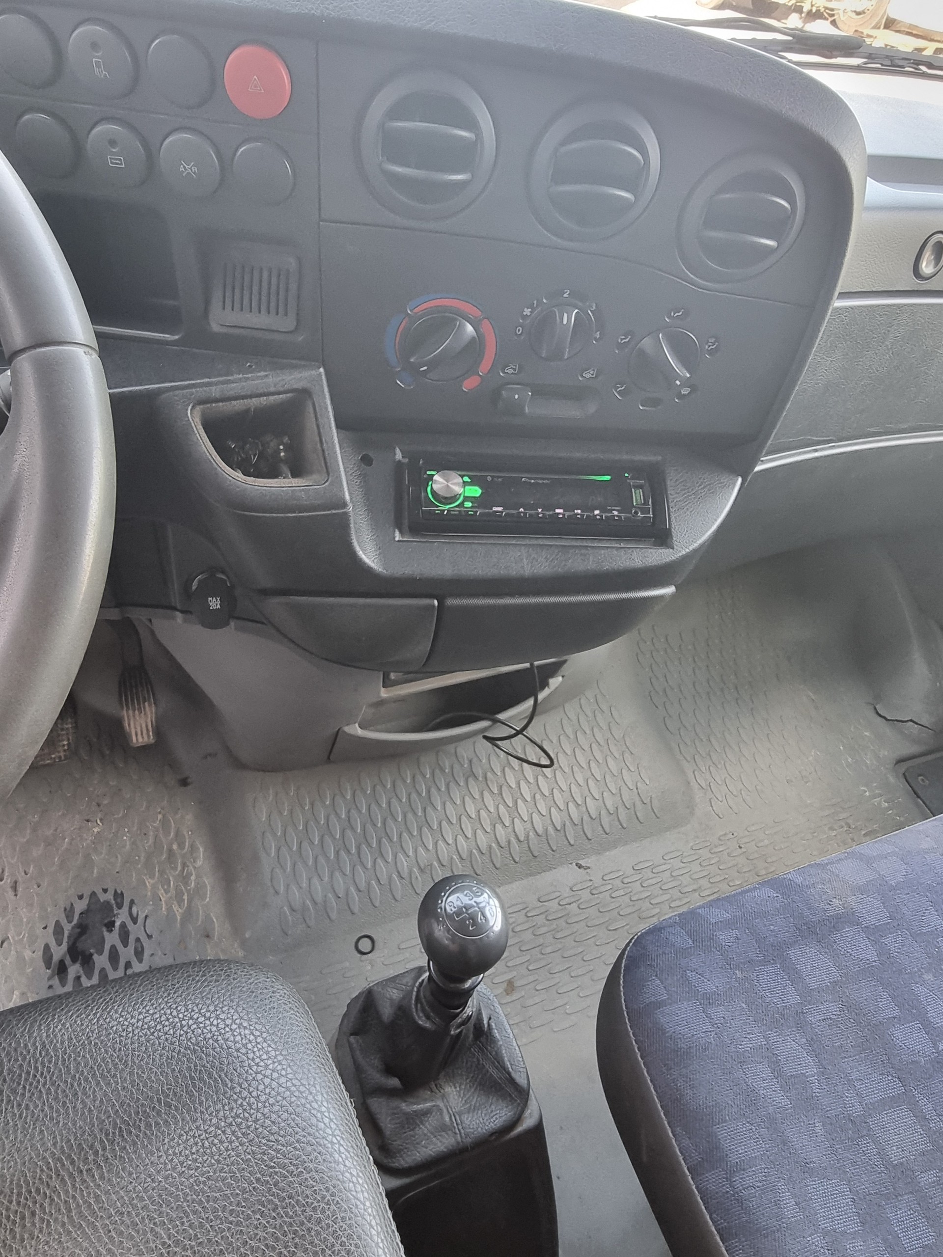IVECO 35 C 14 V AGPA46E3B1-image-14