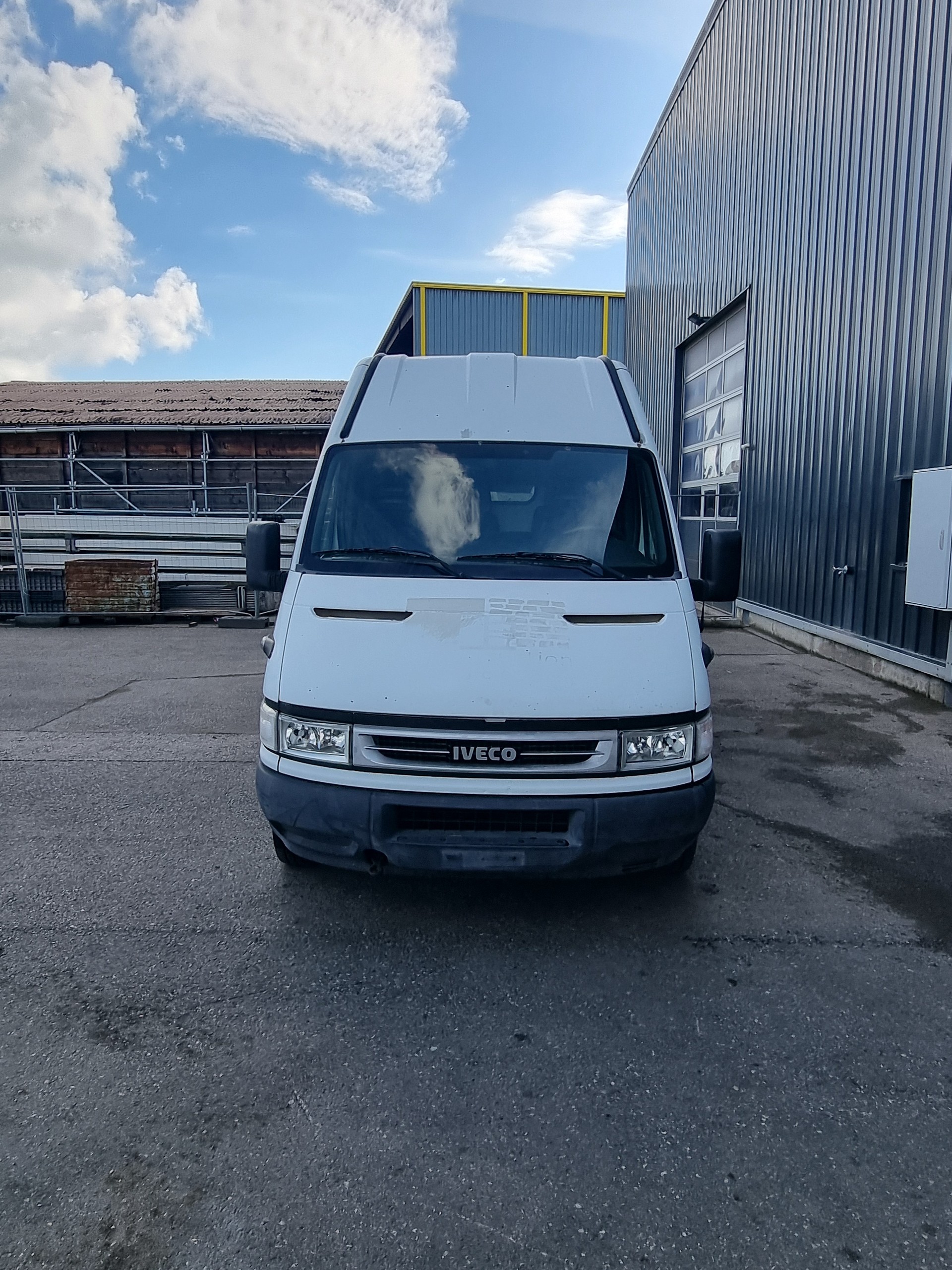 IVECO 35 C 14 V AGPA46E3B1-image-2