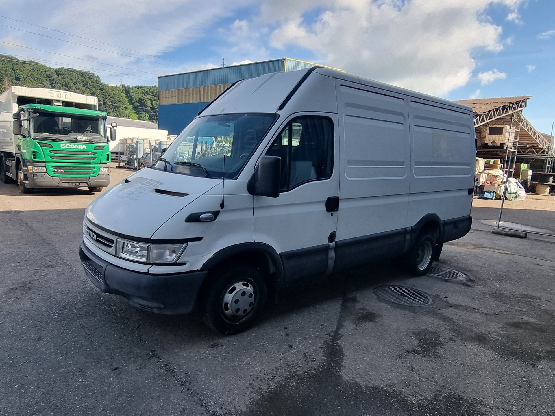 IVECO 35 C 14 V AGPA46E3B1-image-1