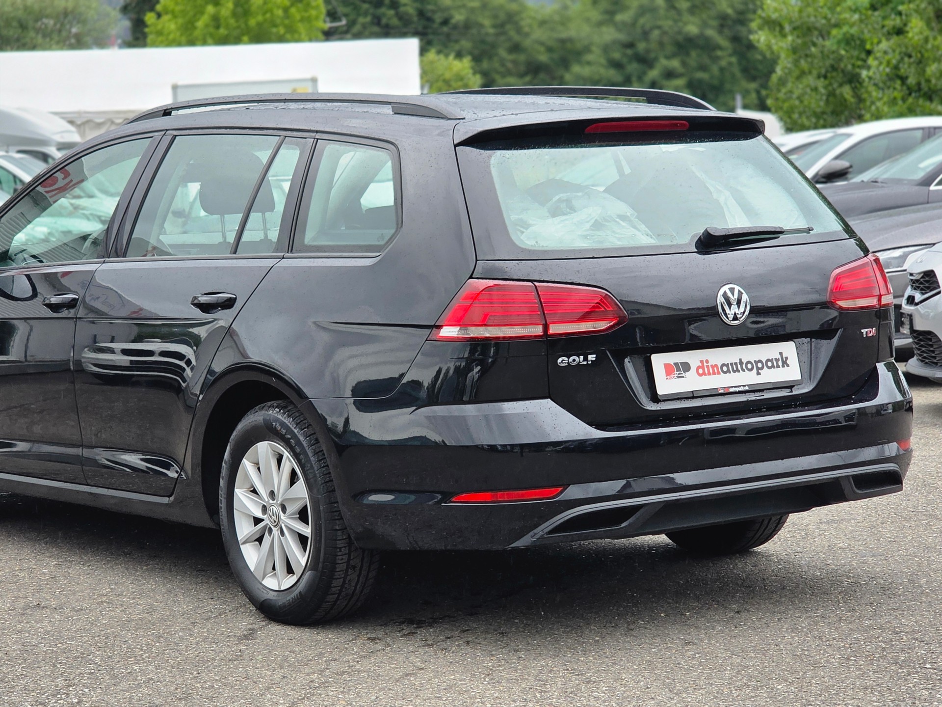 VW Golf 2.0 TDI Comfortline ** Frisch ab MFK**-image-7