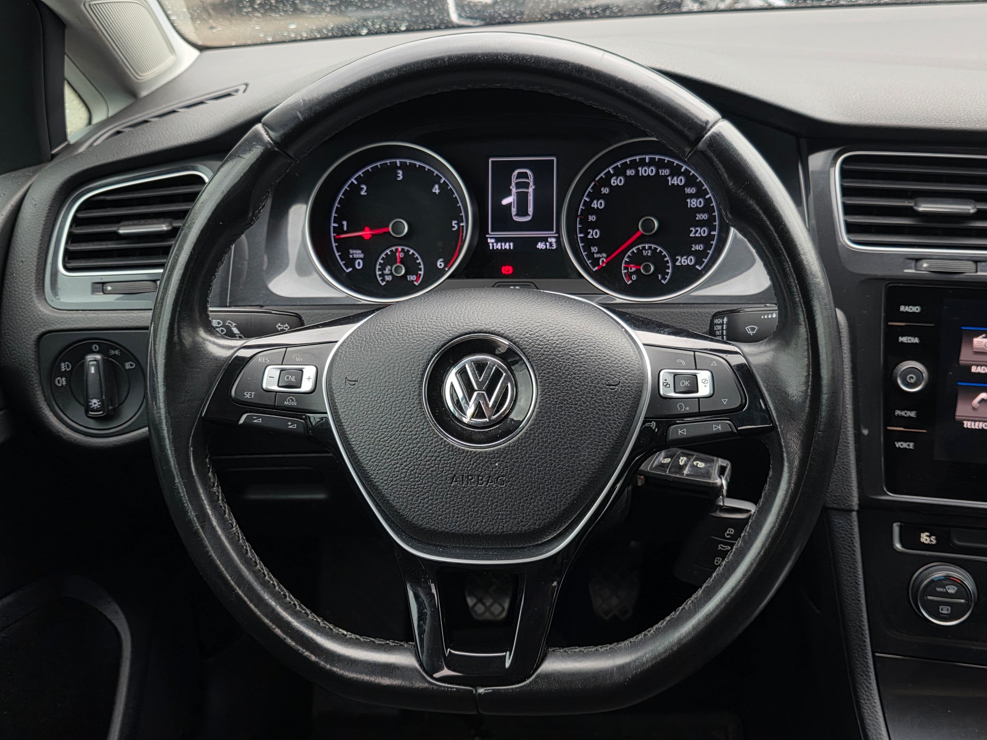 VW Golf 2.0 TDI Comfortline ** Frisch ab MFK**-image-12