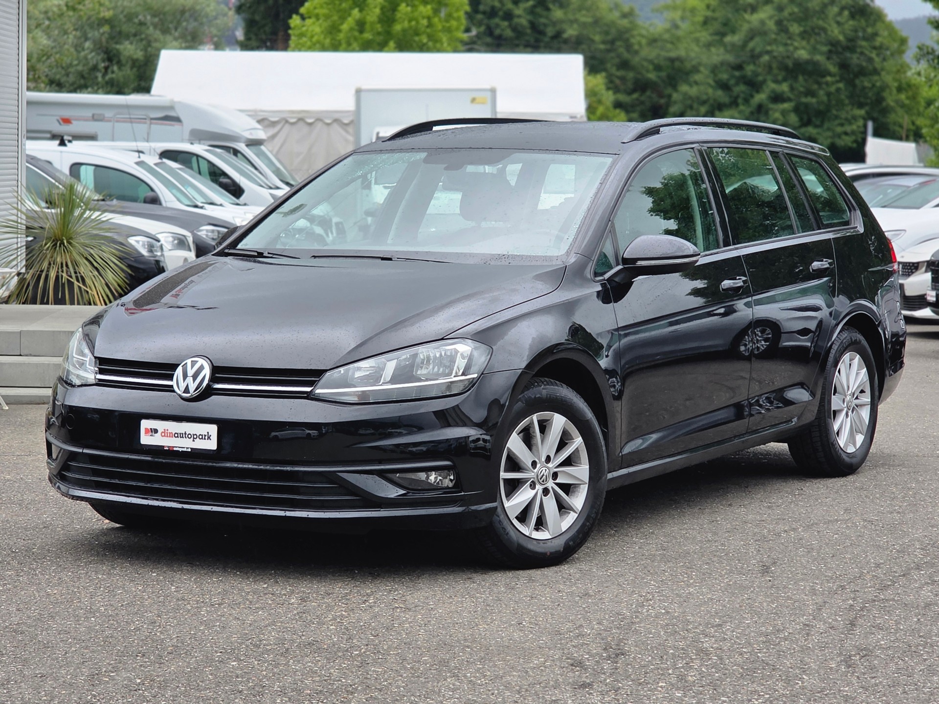 VW Golf 2.0 TDI Comfortline ** Frisch ab MFK**-showroom-element-1