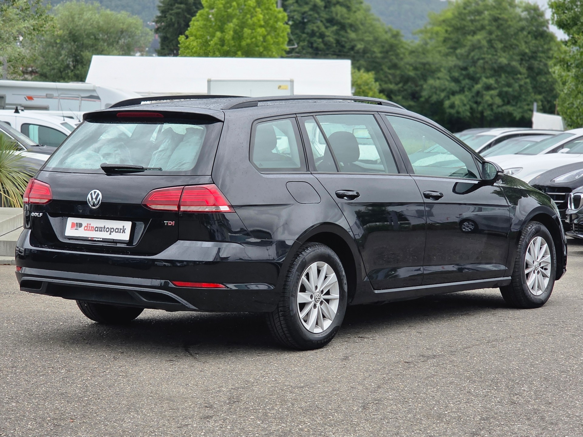 VW Golf 2.0 TDI Comfortline ** Frisch ab MFK**-image-5