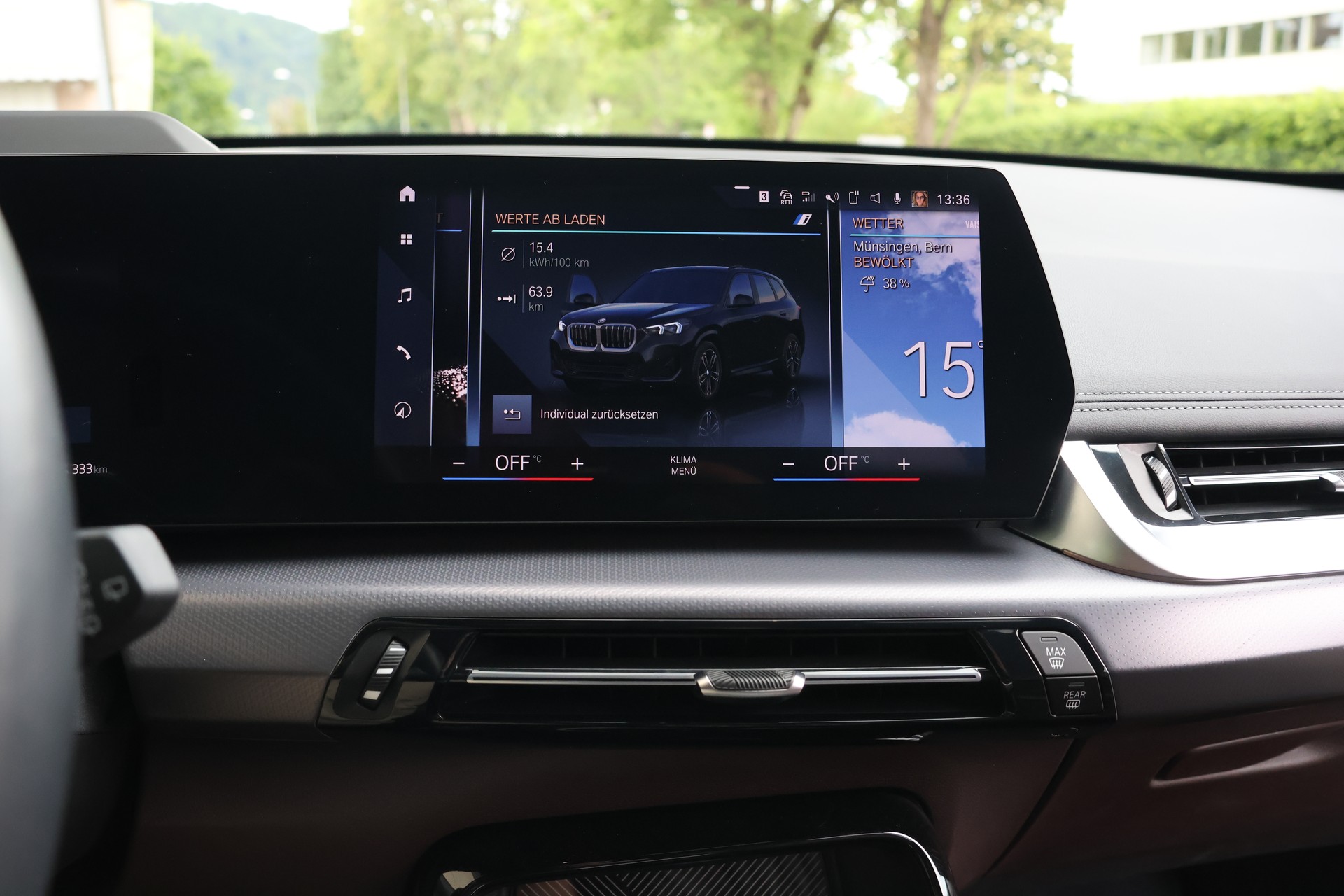 BMW iX1 xDrive 30 M Sport-image-22