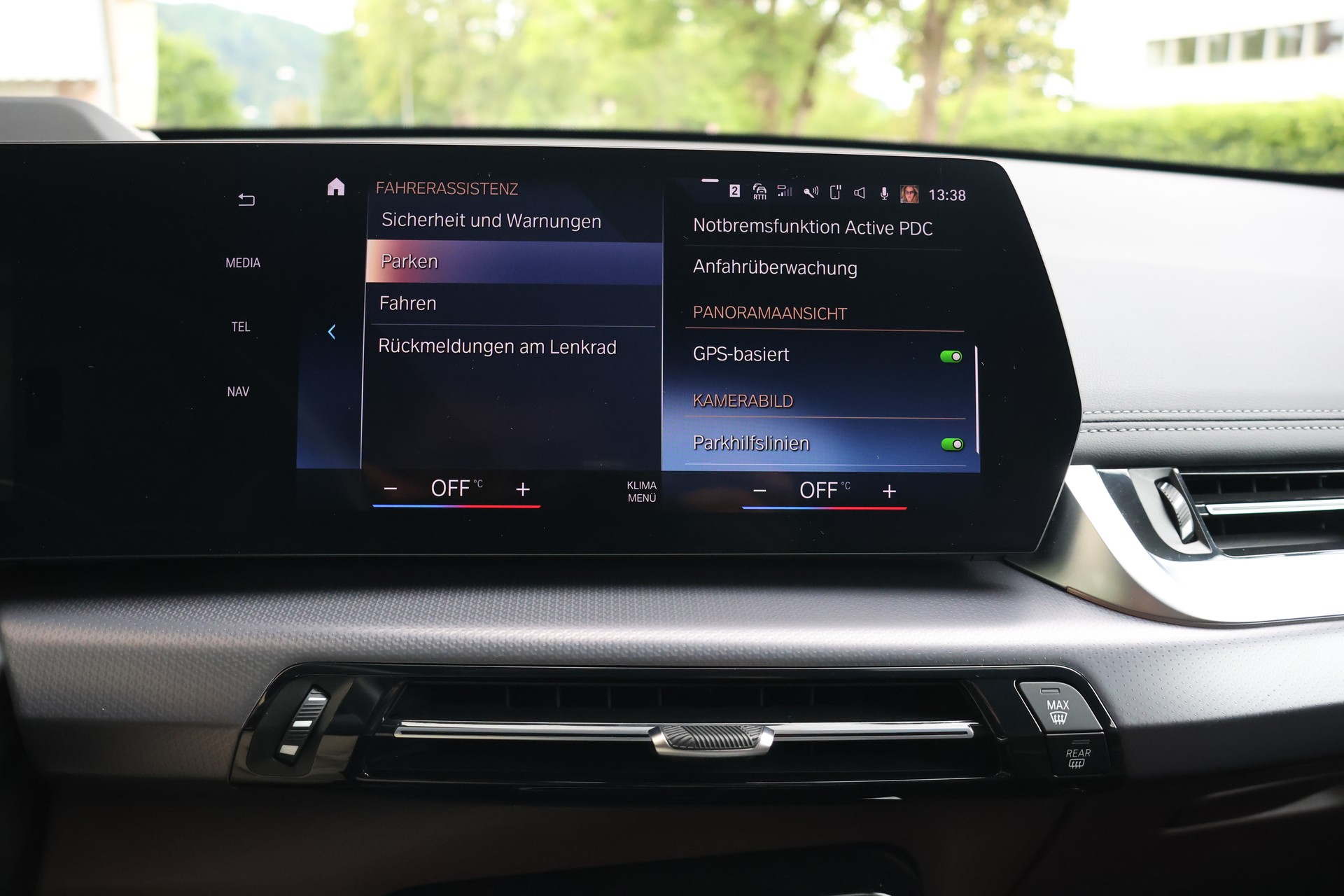 BMW iX1 xDrive 30 M Sport-image-28