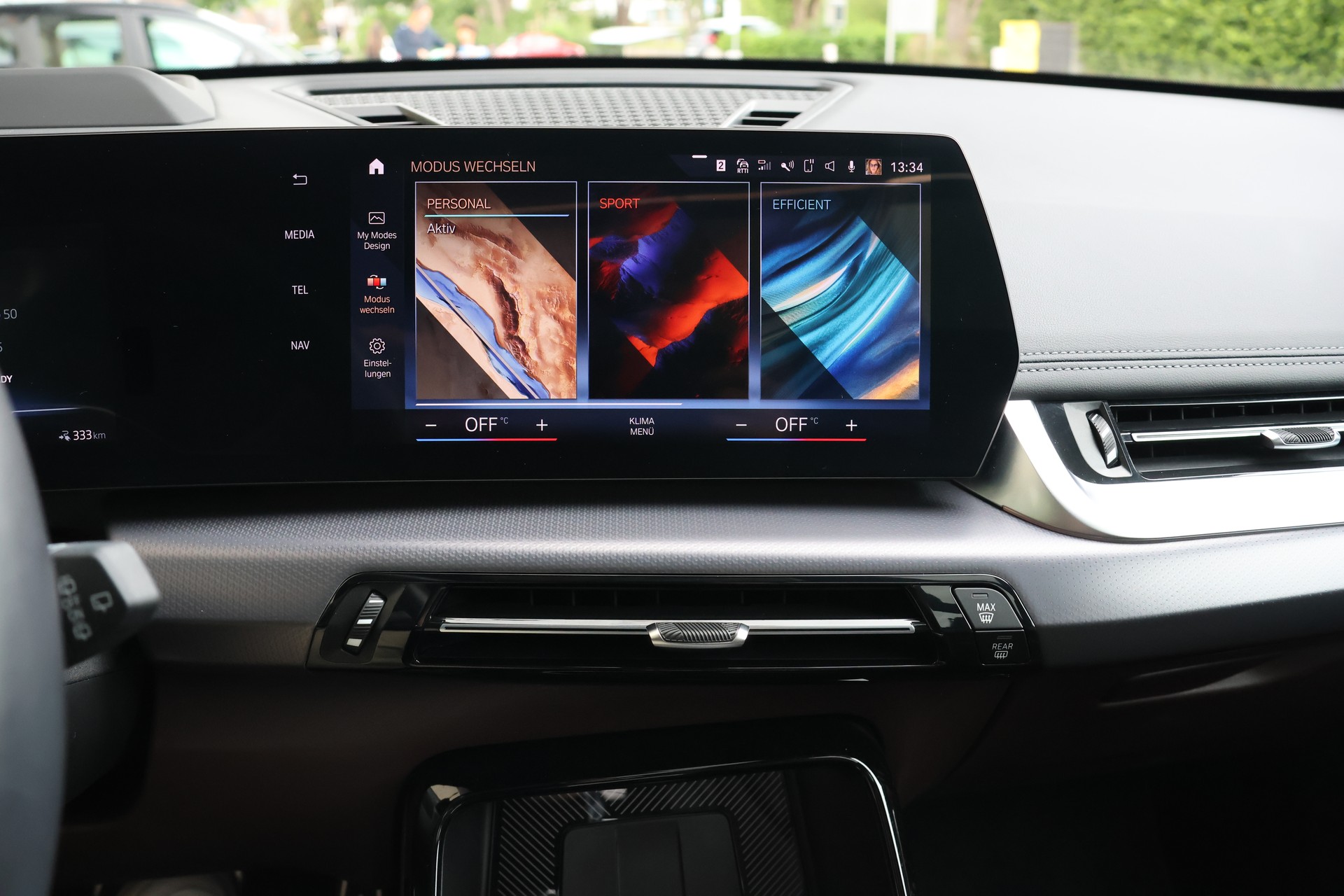 BMW iX1 xDrive 30 M Sport-image-19