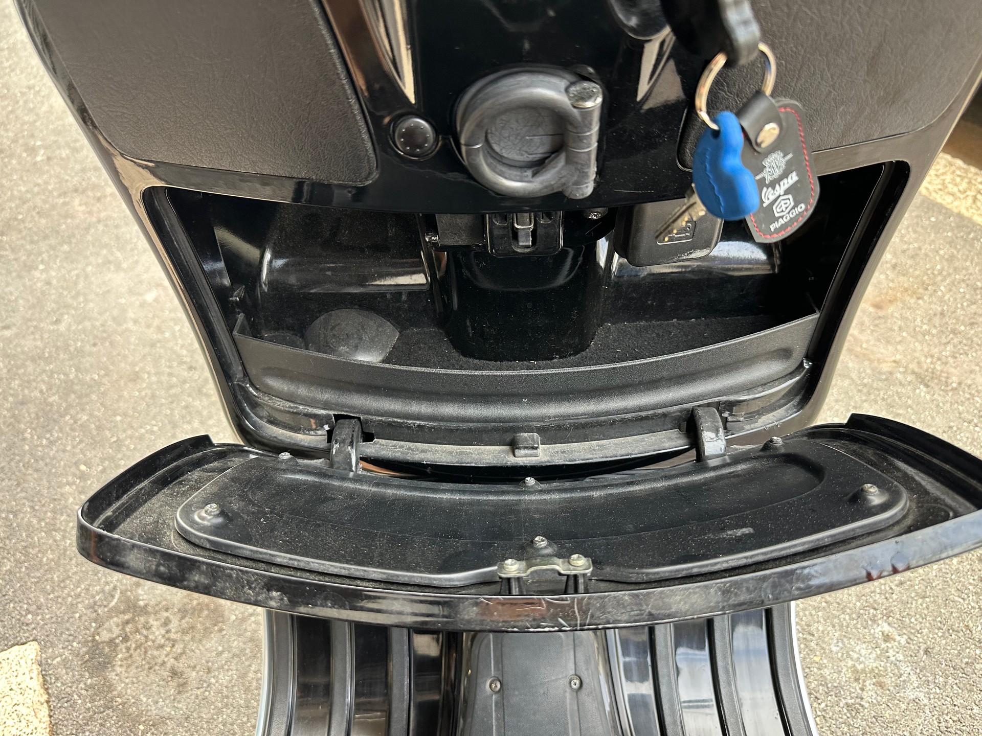 PIAGGIO Vespa 125 GT-image-7