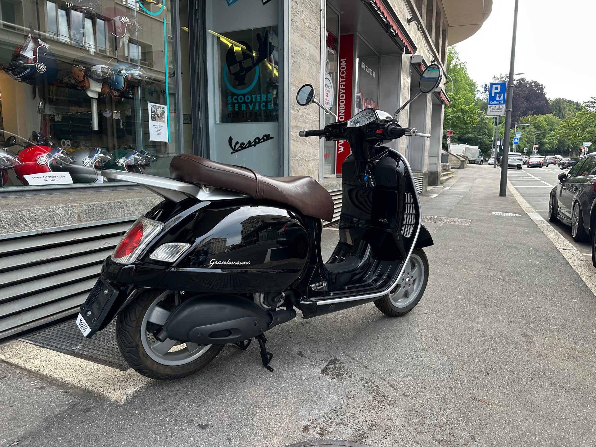 PIAGGIO Vespa 125 GT-image-1