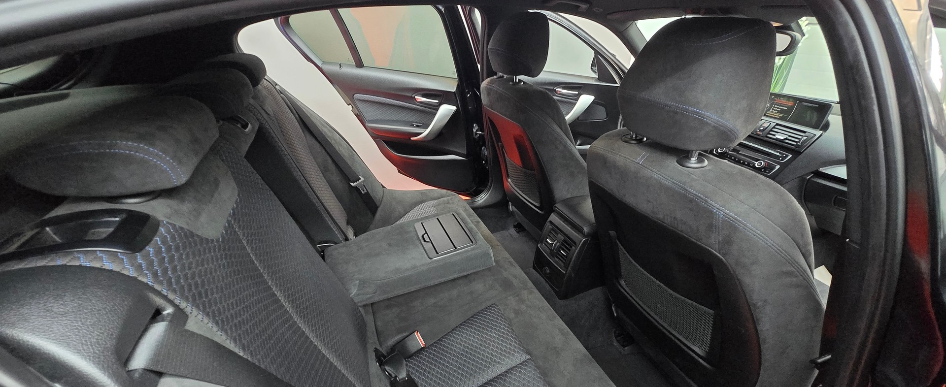 BMW 125i Steptronic-image-12