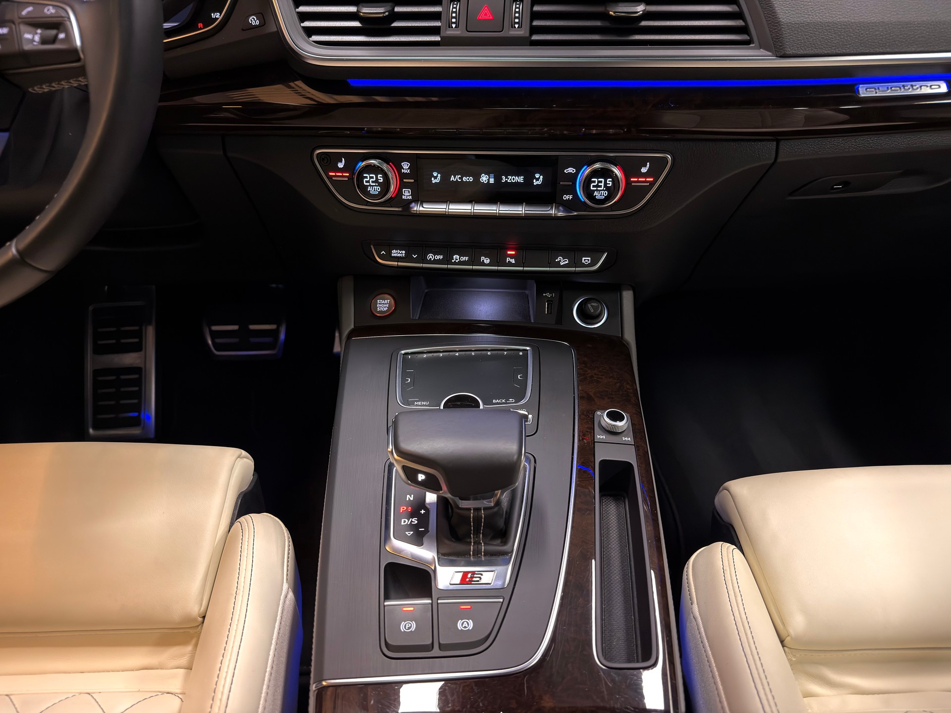AUDI SQ5 3.0 TFSI quattro S-tronic | Vollausstattung | Frisch ab Service | MFK | CarVertical | Massagesitze-image-22