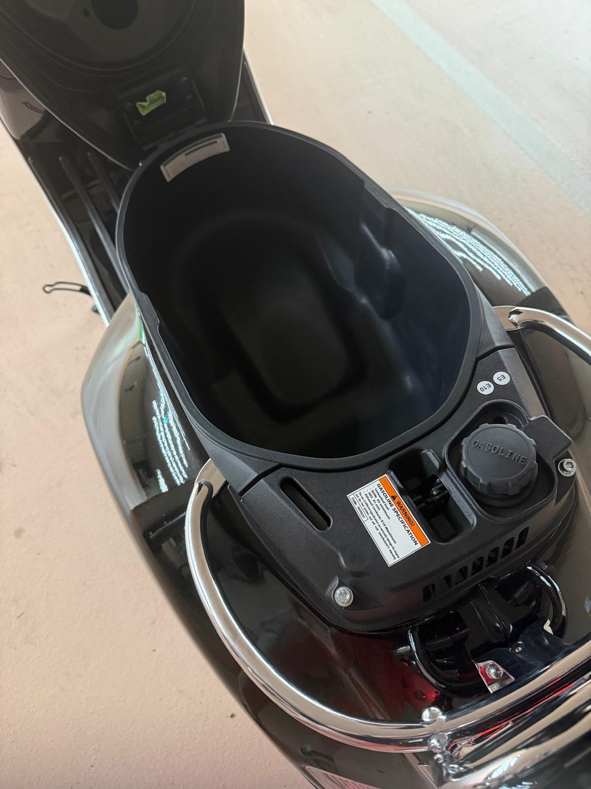 PIAGGIO Vespa GTS 125 Super Sport ABS-image-7