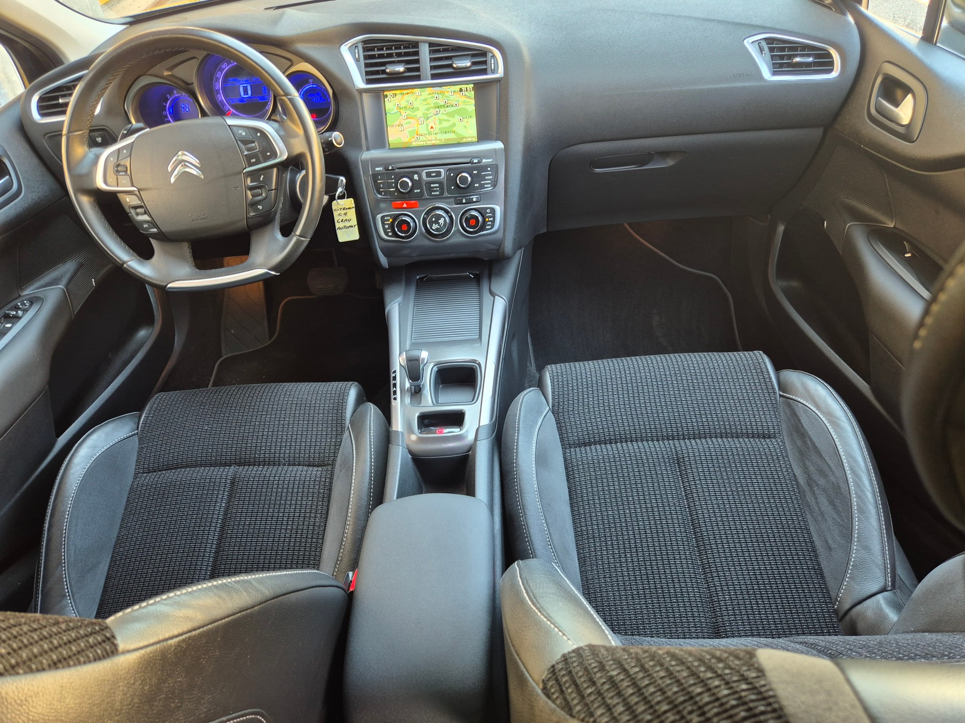 CITROEN C4 Berline 1.6 THP Exclusive EGS6-image-15