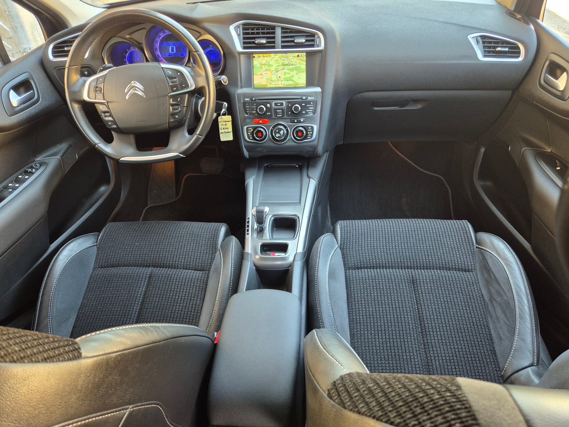CITROEN C4 Berline 1.6 THP Exclusive EGS6-image-17