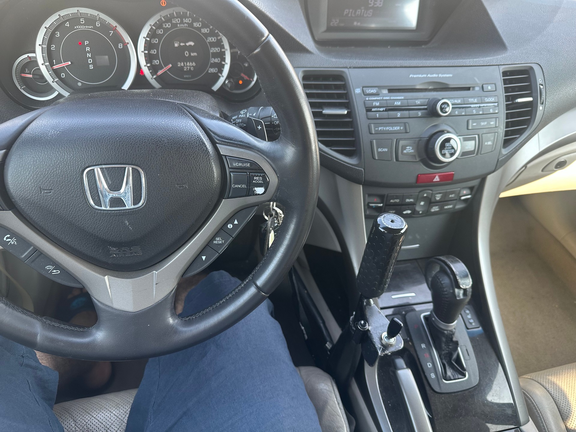 HONDA Accord Tourer 2.0i 16V Executive Automatic-image-14