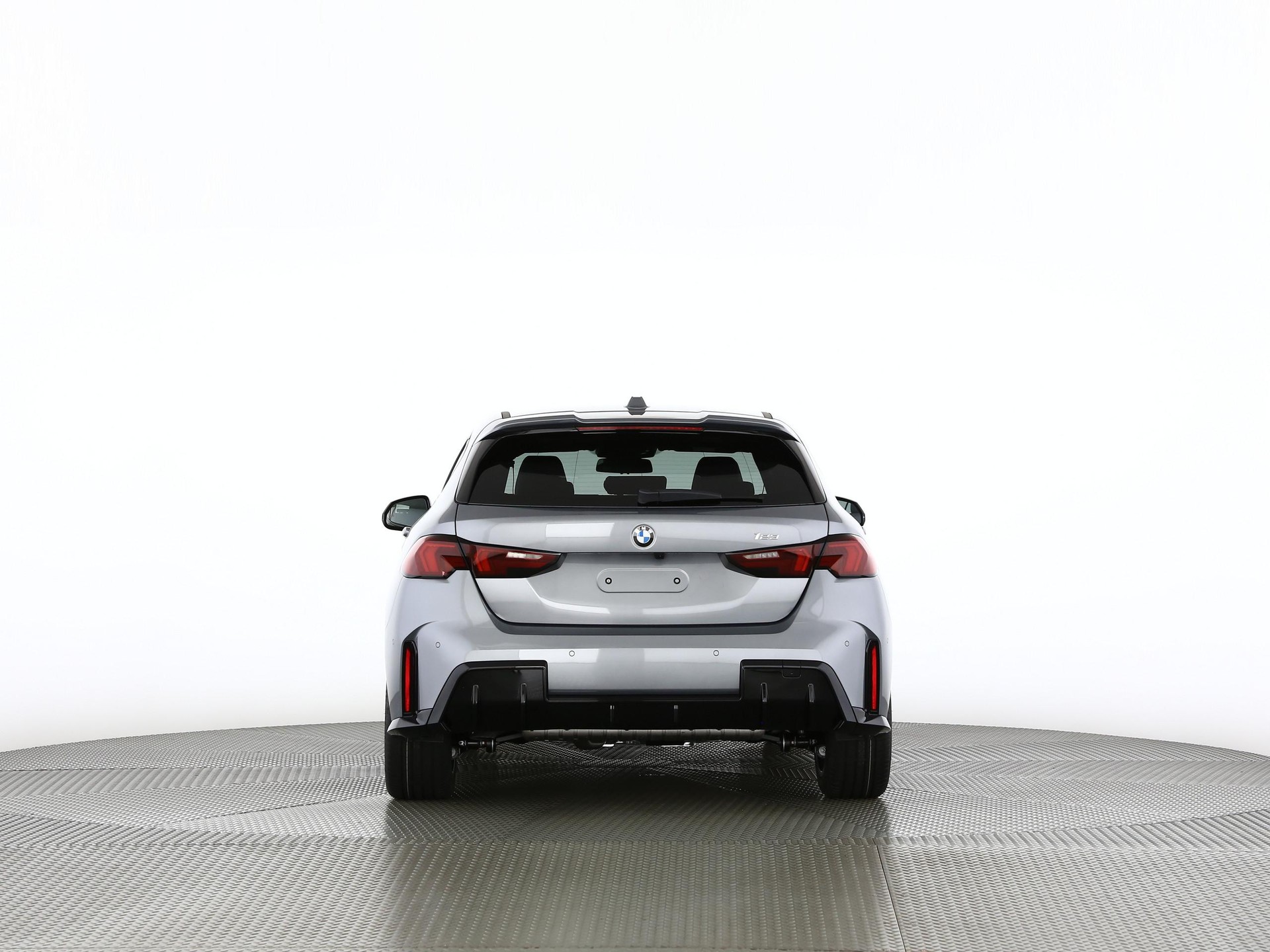 BMW 123 xDrive-image-16