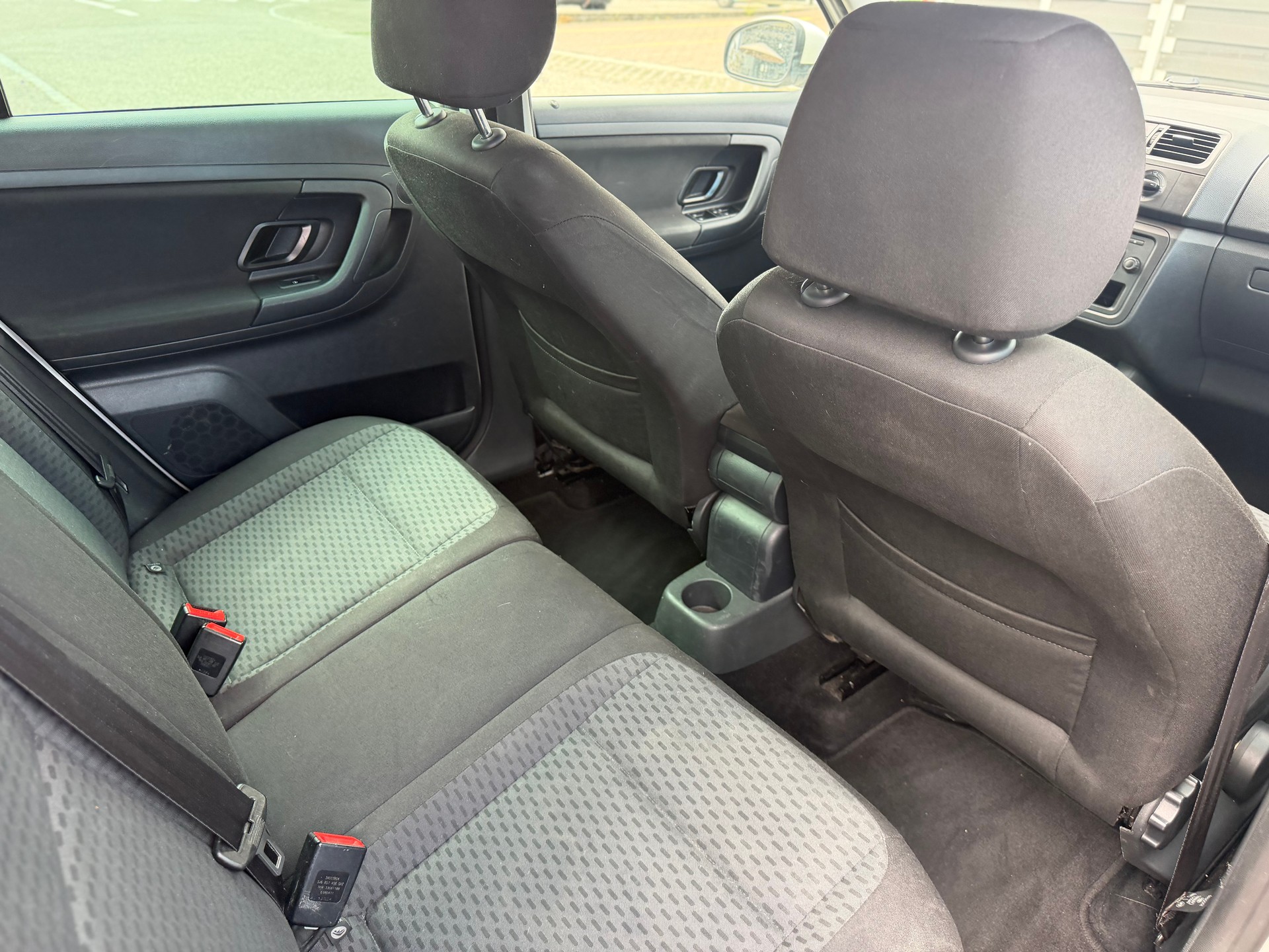 SKODA Fabia 1.6 TDI Ambiente-image-11