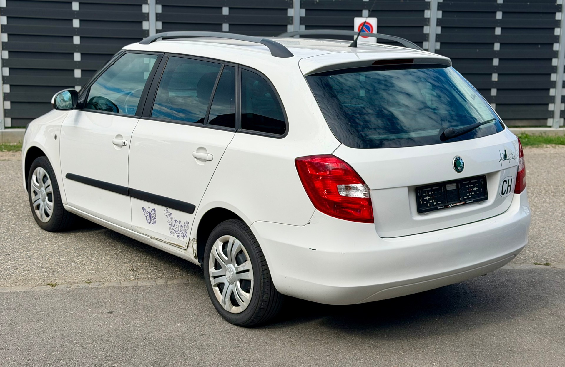 SKODA Fabia 1.6 TDI Ambiente-image-5