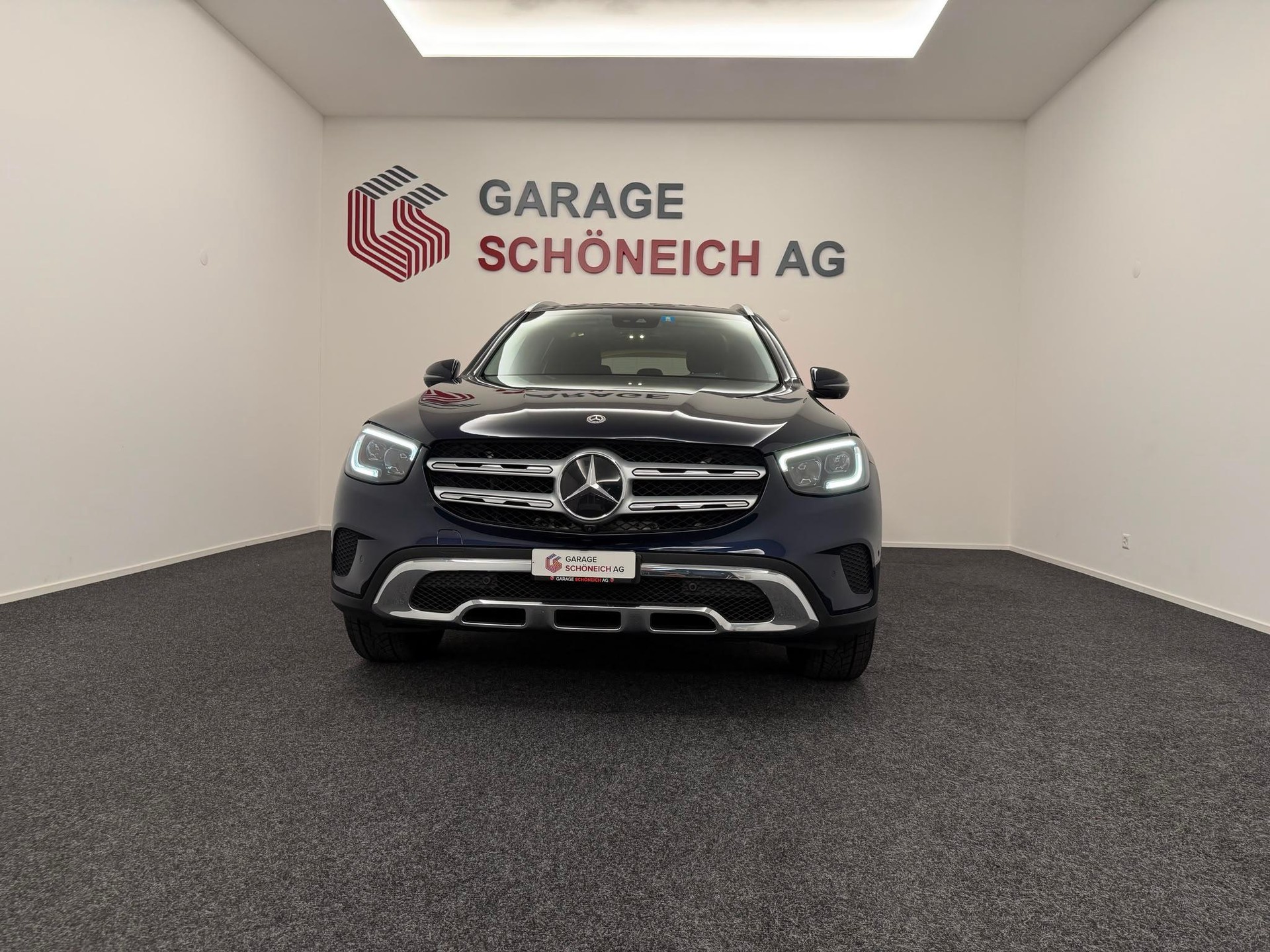 MERCEDES-BENZ GLC 300 e 4m-showroom-element-1