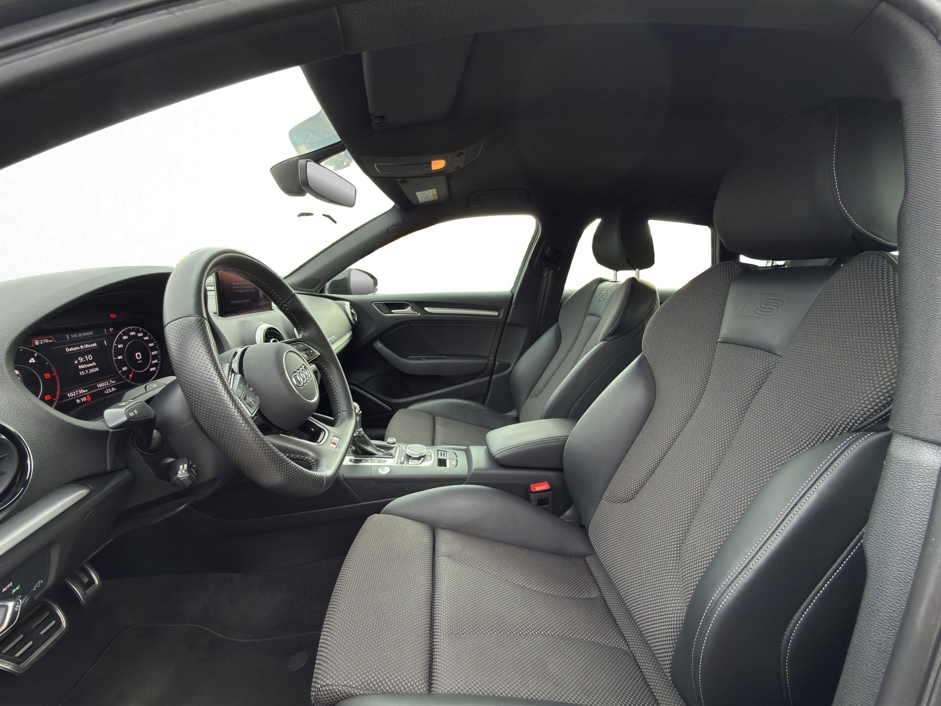 AUDI A3 Sportback 2.0 TDI 184 Sport quattro S-Tronic * S-Line * B&O Soundsystem * MMI Navi Plus *-image-11