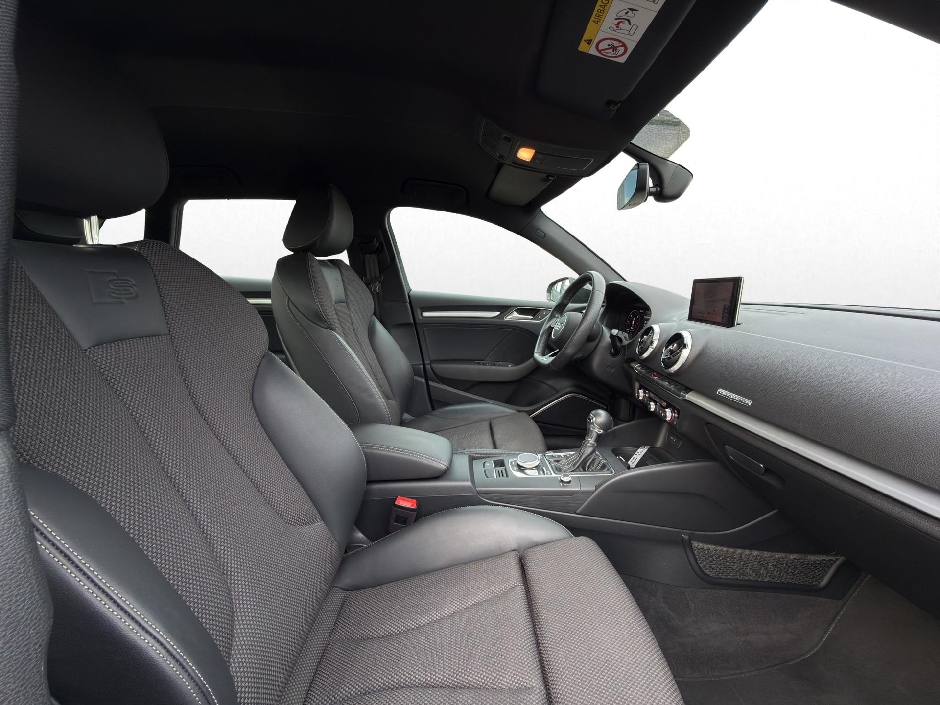 AUDI A3 Sportback 2.0 TDI 184 Sport quattro S-Tronic * S-Line * B&O Soundsystem * MMI Navi Plus *-image-13