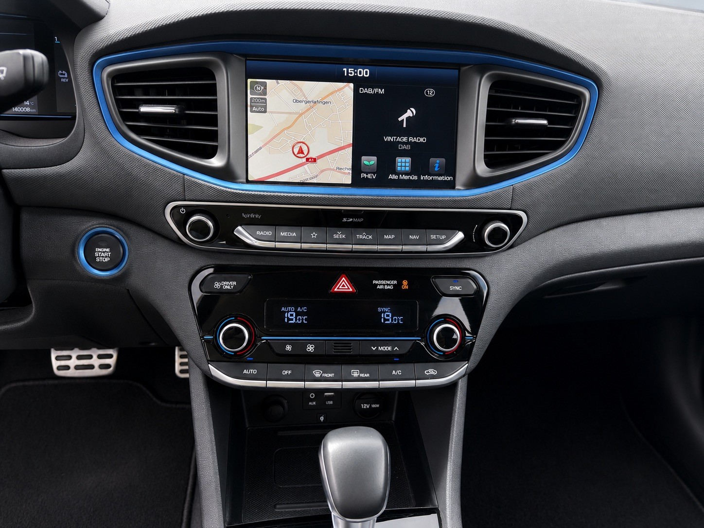 HYUNDAI Ioniq 1.6 GDi Plug in Hybrid Launch Plus DCT-image-12