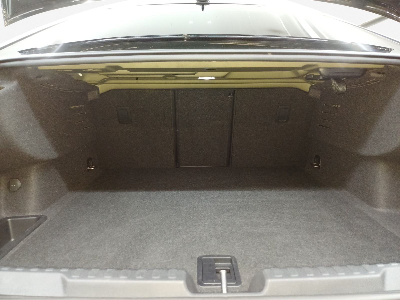 AUDI RS3 Limousine 2.5 TSI quattro S-tronic-image-12