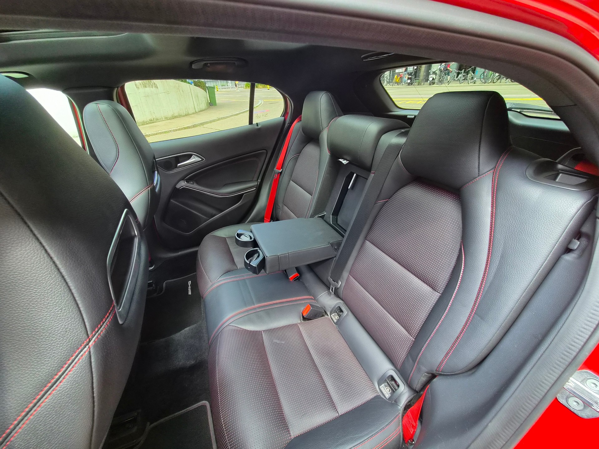 MERCEDES-BENZ GLA 45 AMG 4m-image-10