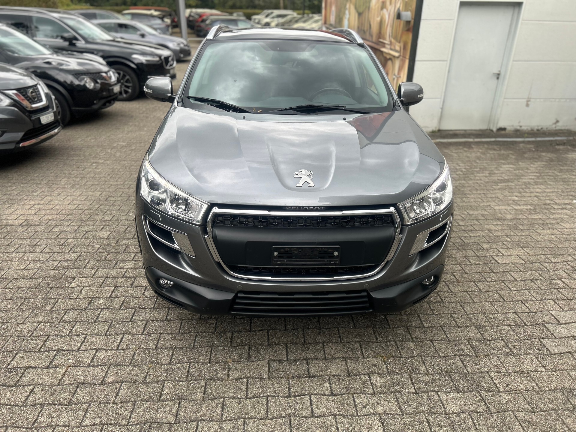 PEUGEOT 4008 1.8 HDi Allure 4WD mit frische ab MFK +service