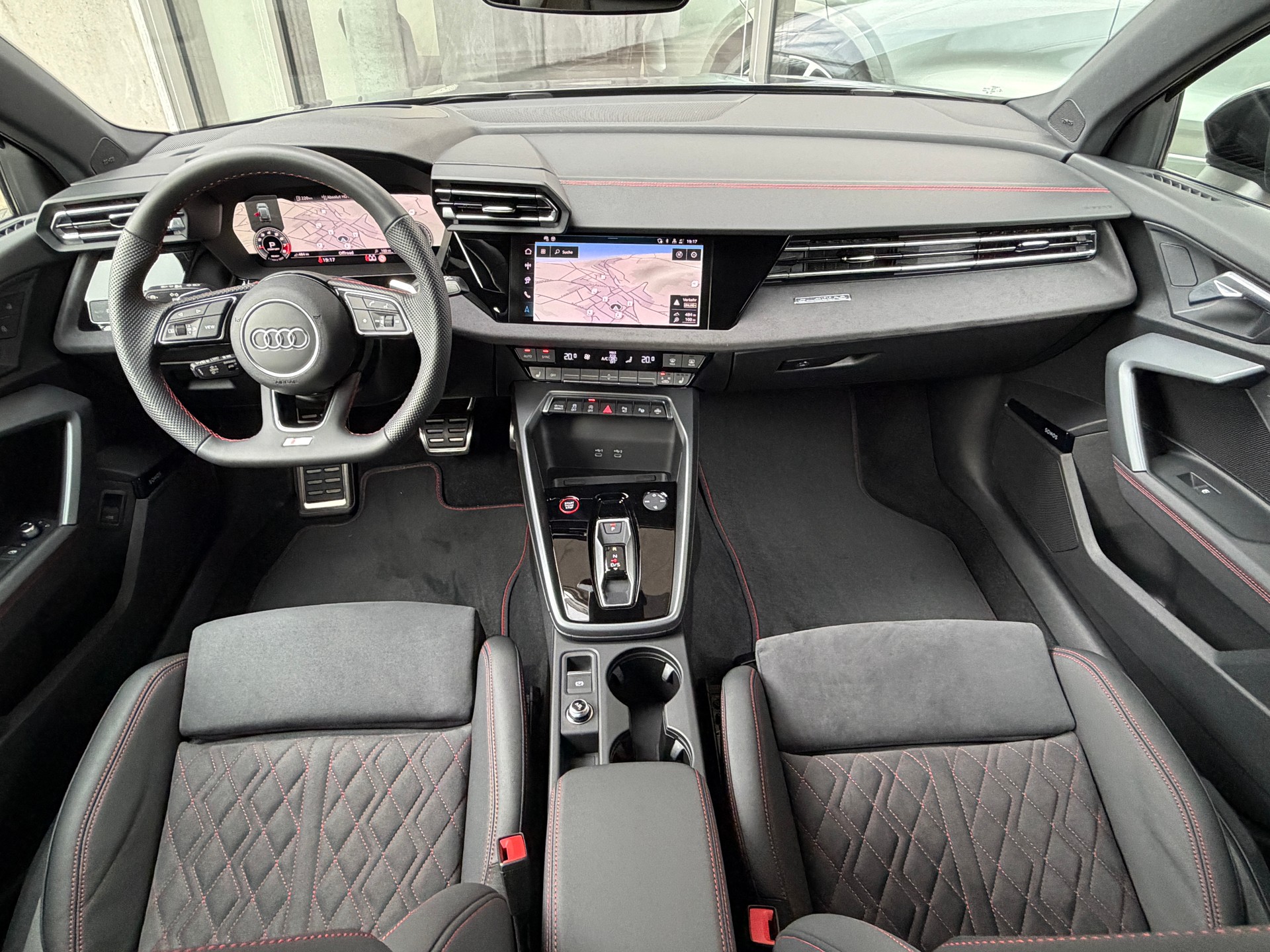 AUDI S3 Sportback TFSI quattro S-tronic-image-23
