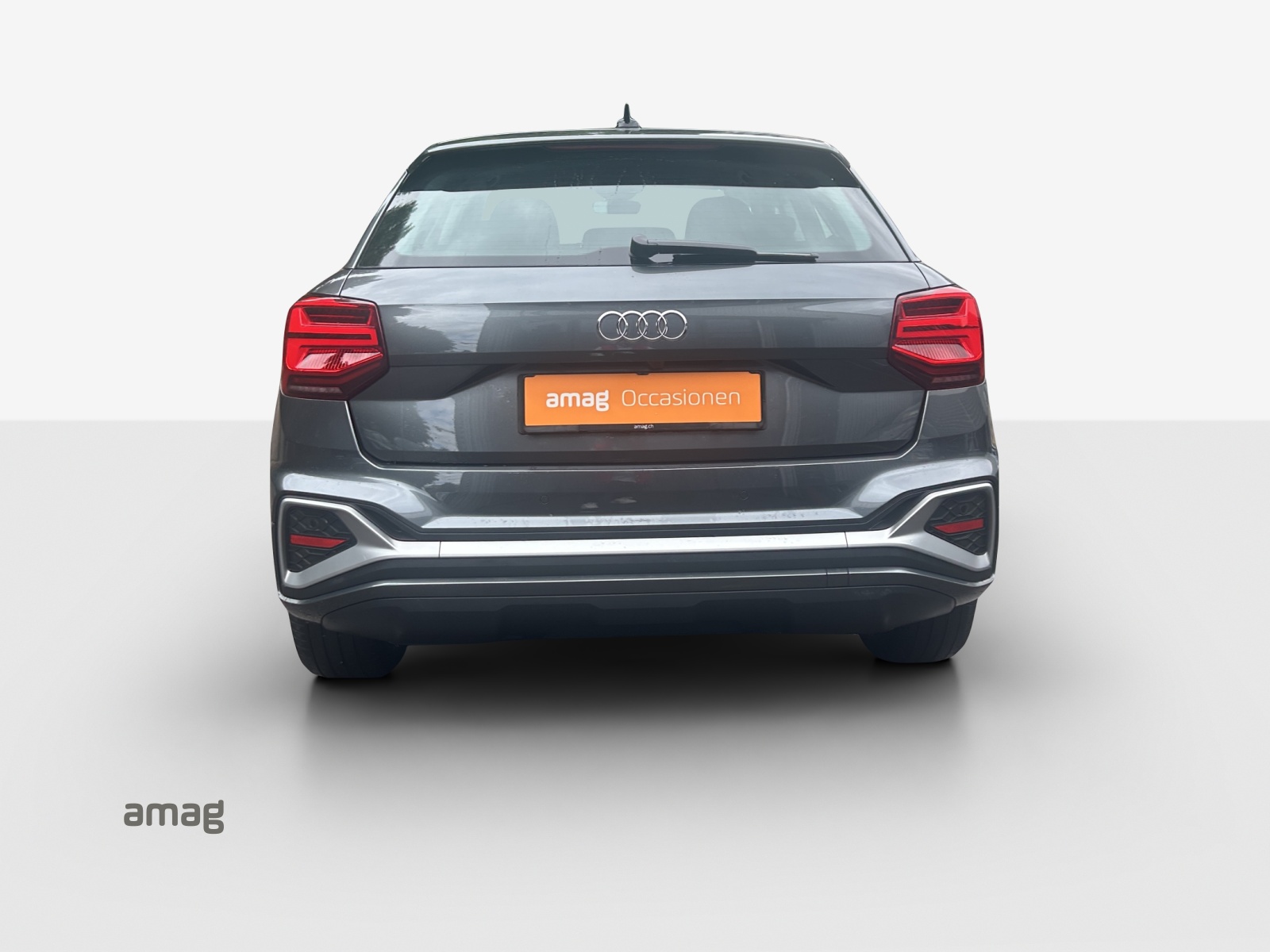 AUDI Q2 35 TFSI-showroom-element-3