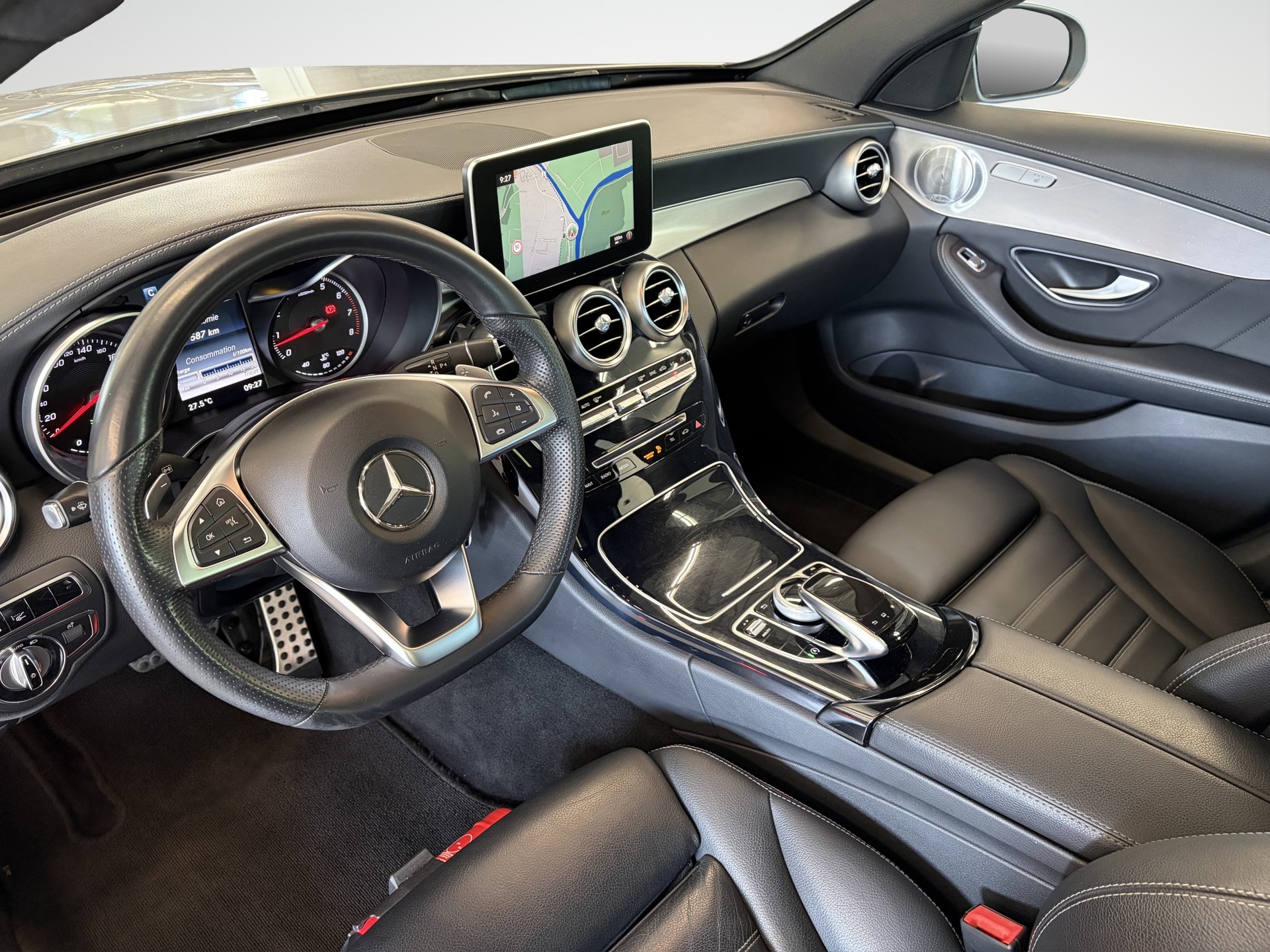 MERCEDES-BENZ C 400 AMG Line 4Matic 7G-Tronic-image-8