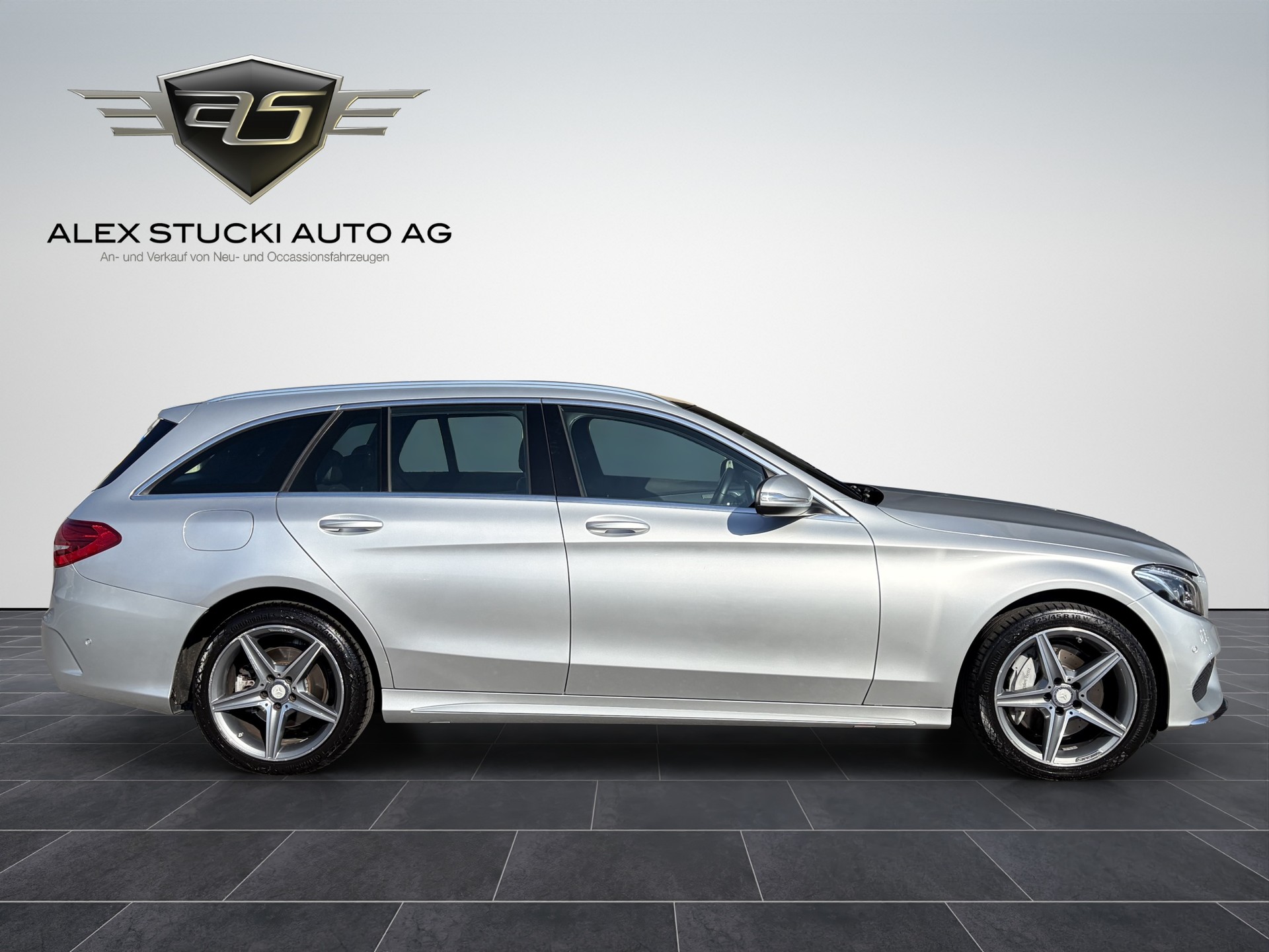 MERCEDES-BENZ C 400 AMG Line 4Matic 7G-Tronic-image-4