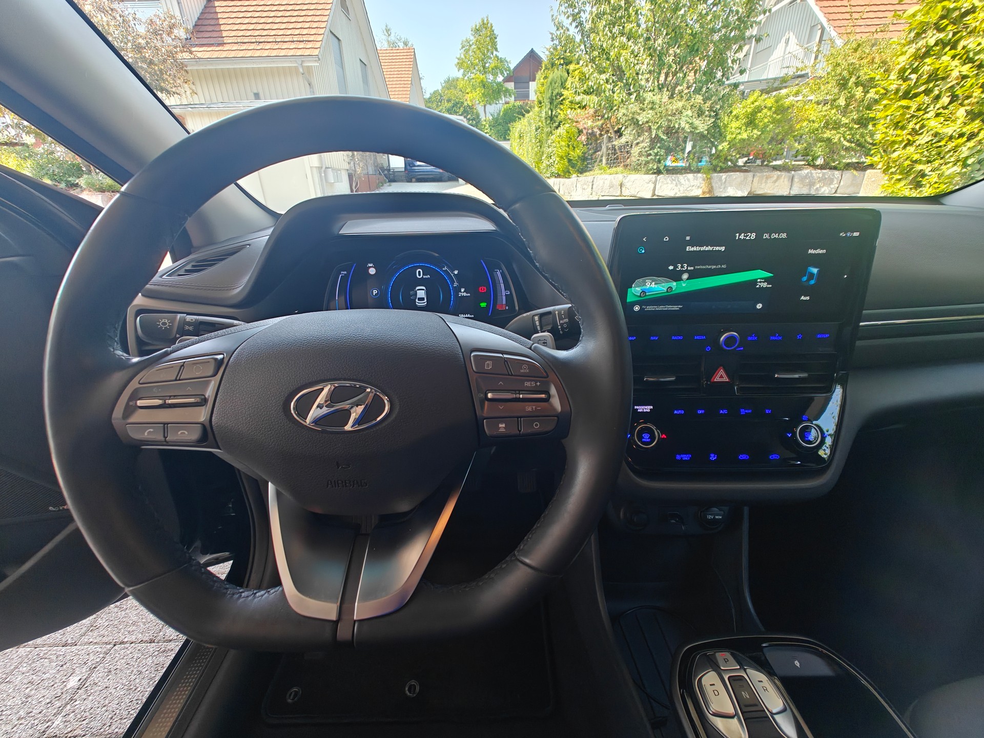 HYUNDAI ioniq Style (Facelift 38 kWh)-image-3