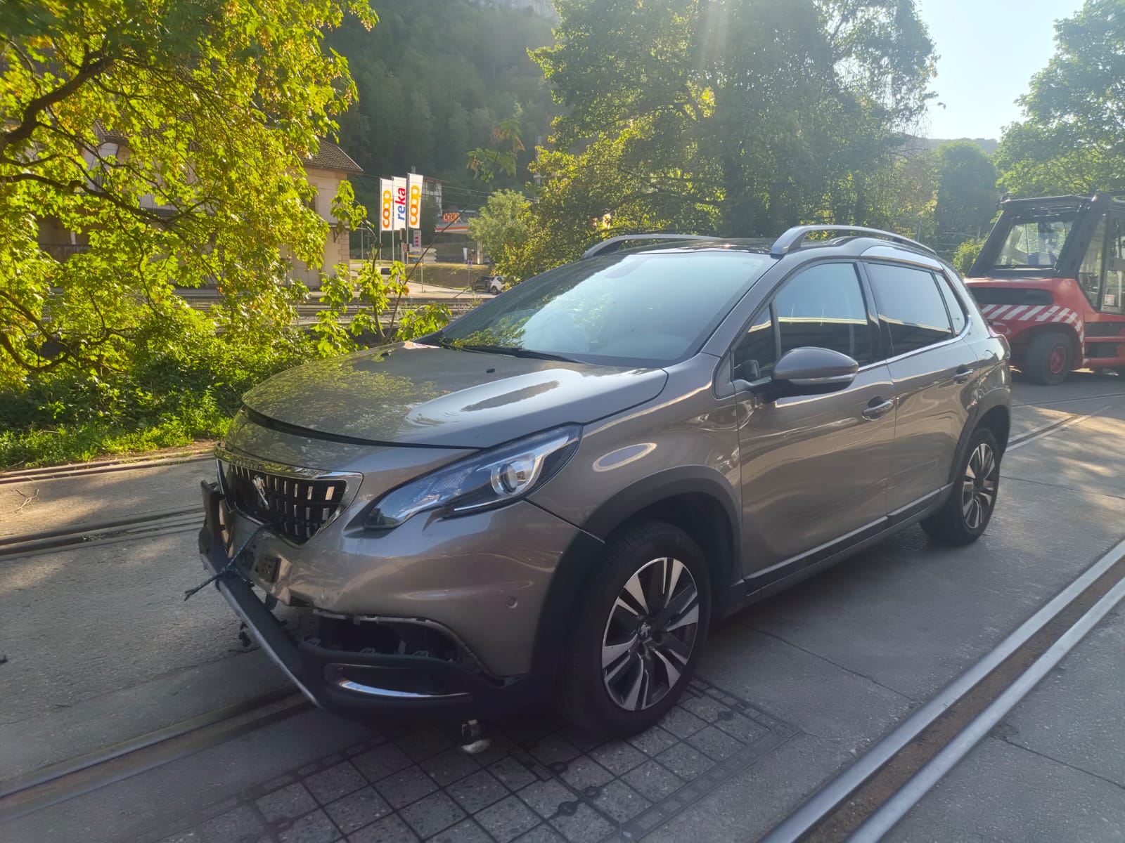 PEUGEOT 2008 1.2 PureTech Allure EAT6