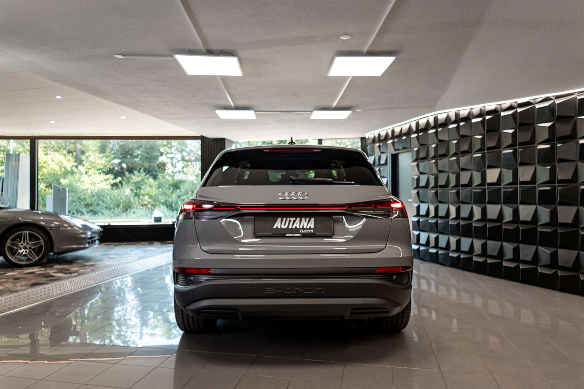AUDI Q4 e-tron 40-image-5