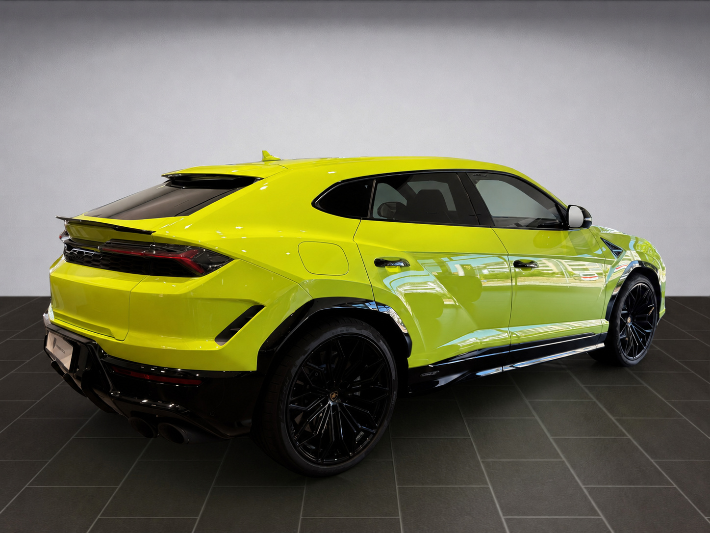 LAMBORGHINI Urus 4.0 SE-showroom-element-2