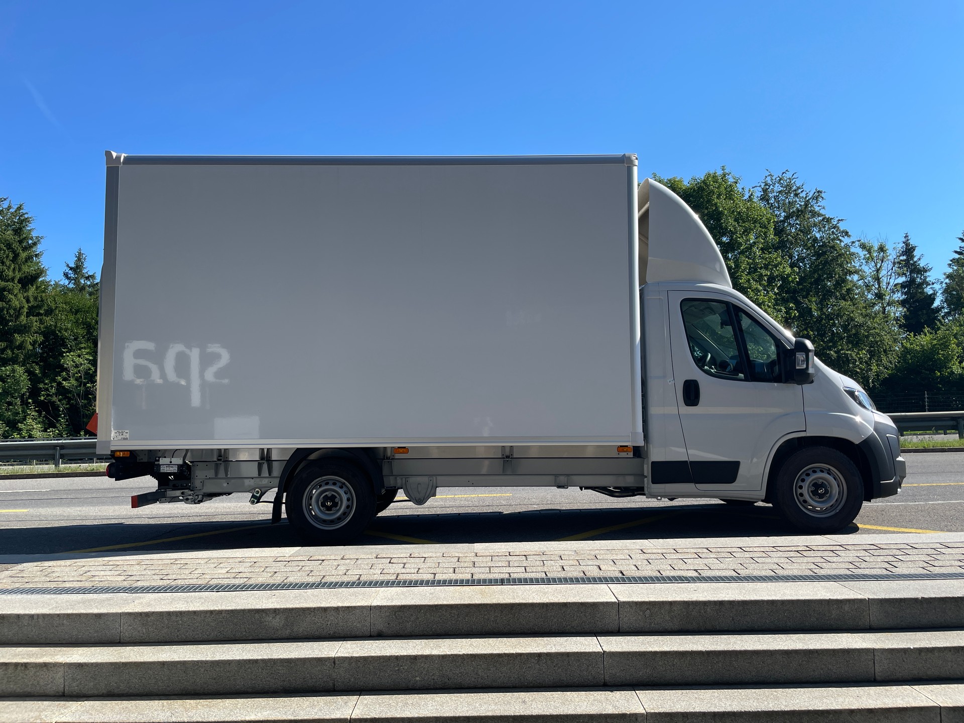 OPEL Movano 2.2 d 3,5t L4 mit AHK + Rückfahrkamera-showroom-element-3