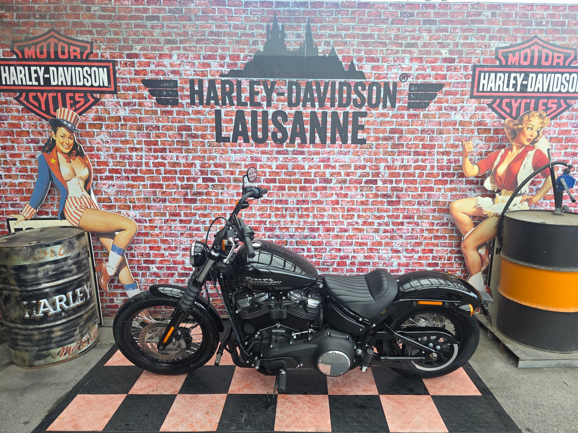 HARLEY-DAVIDSON FXBB Street Bob 107 ABS-image-1