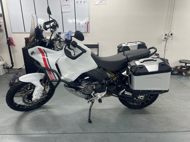 DUCATI Desert X-image-4