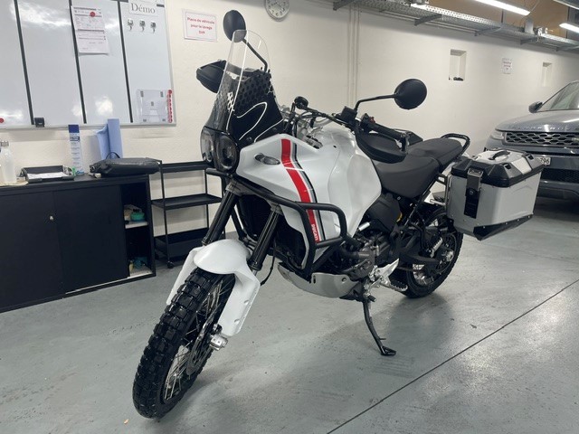 DUCATI Desert X-image-3