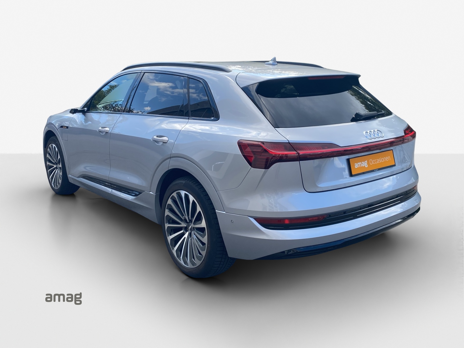 AUDI e-tron 55 Advanced quattro-showroom-element-2
