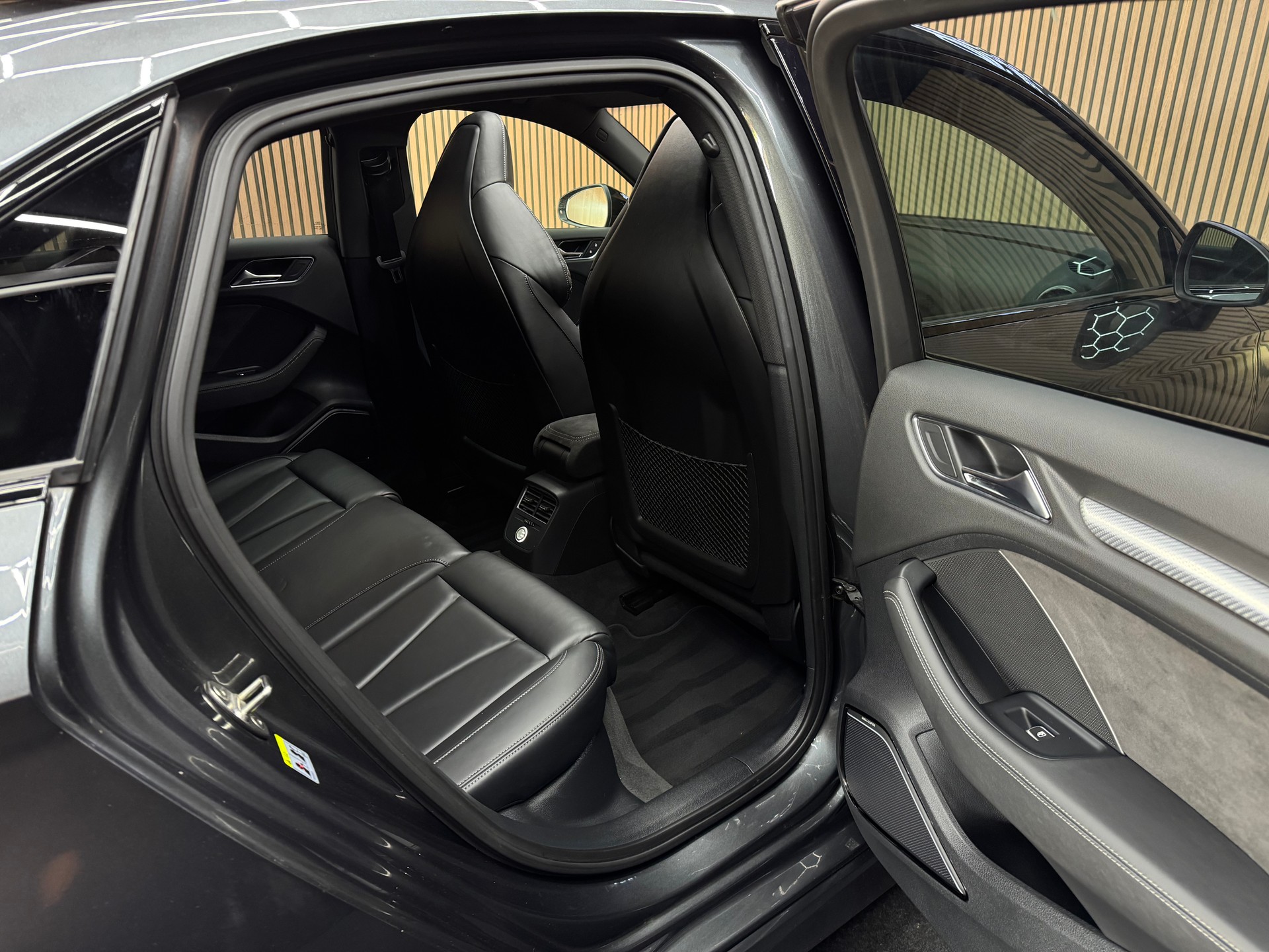 AUDI RS3 Limousine 2.5 T FSI quattro S-Tronic *ab CHF 299.-/ Monat*-image-15
