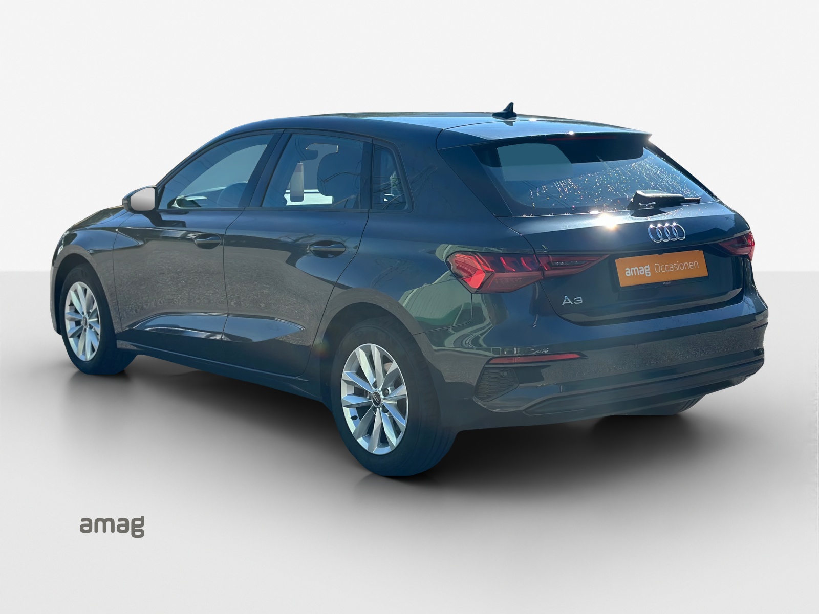 AUDI A3 Sportback 35 TFSI Attraction S-tronic-showroom-element-2