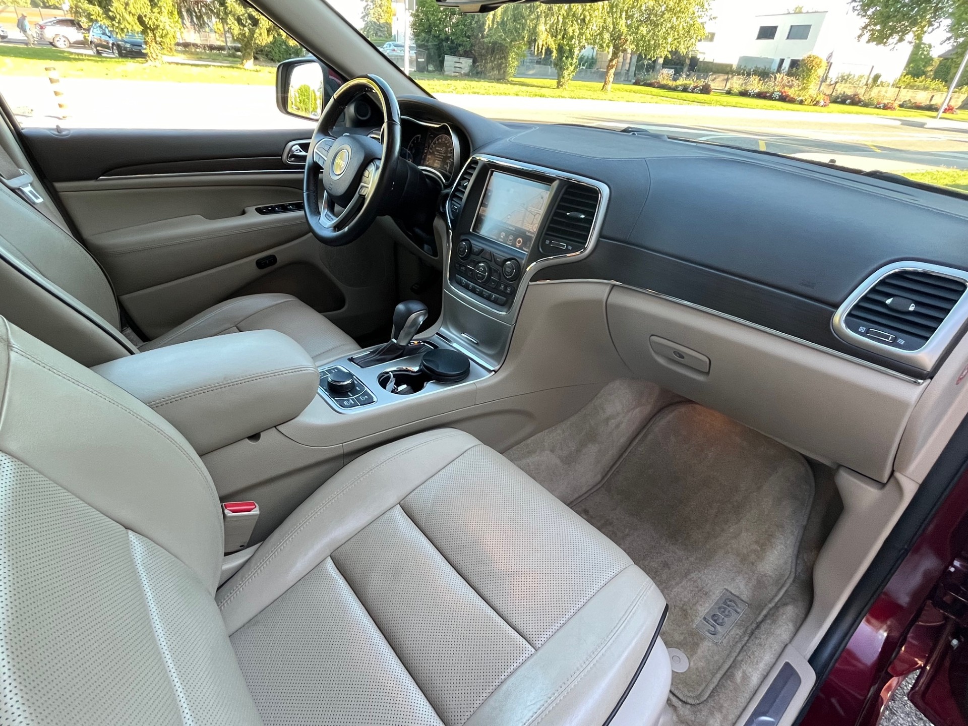 JEEP Grand Cherokee 3.0 CRD Overland Automatic-image-7