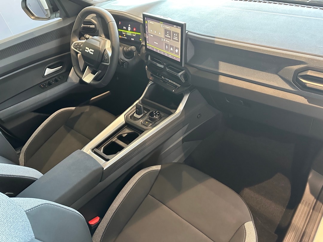 DACIA Bigster TCe Hybrid 150 48V Journey 4x4-image-14