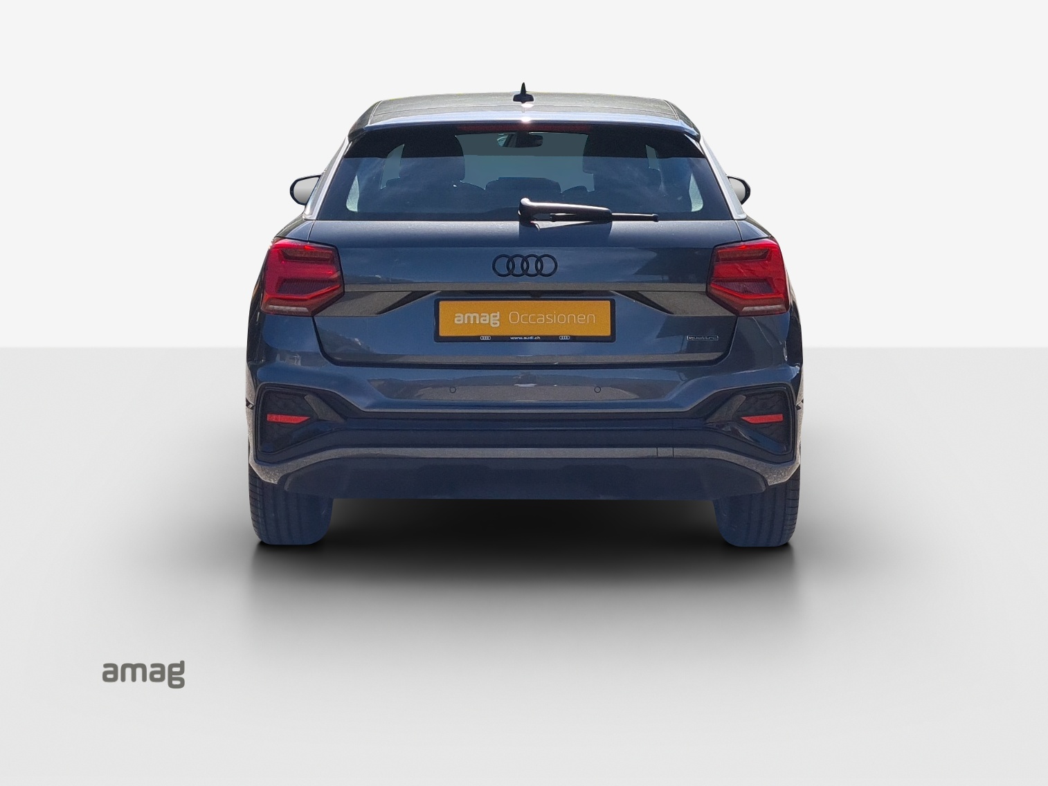 AUDI Q2 40 TFSI S line quattro S-tronic-showroom-element-3
