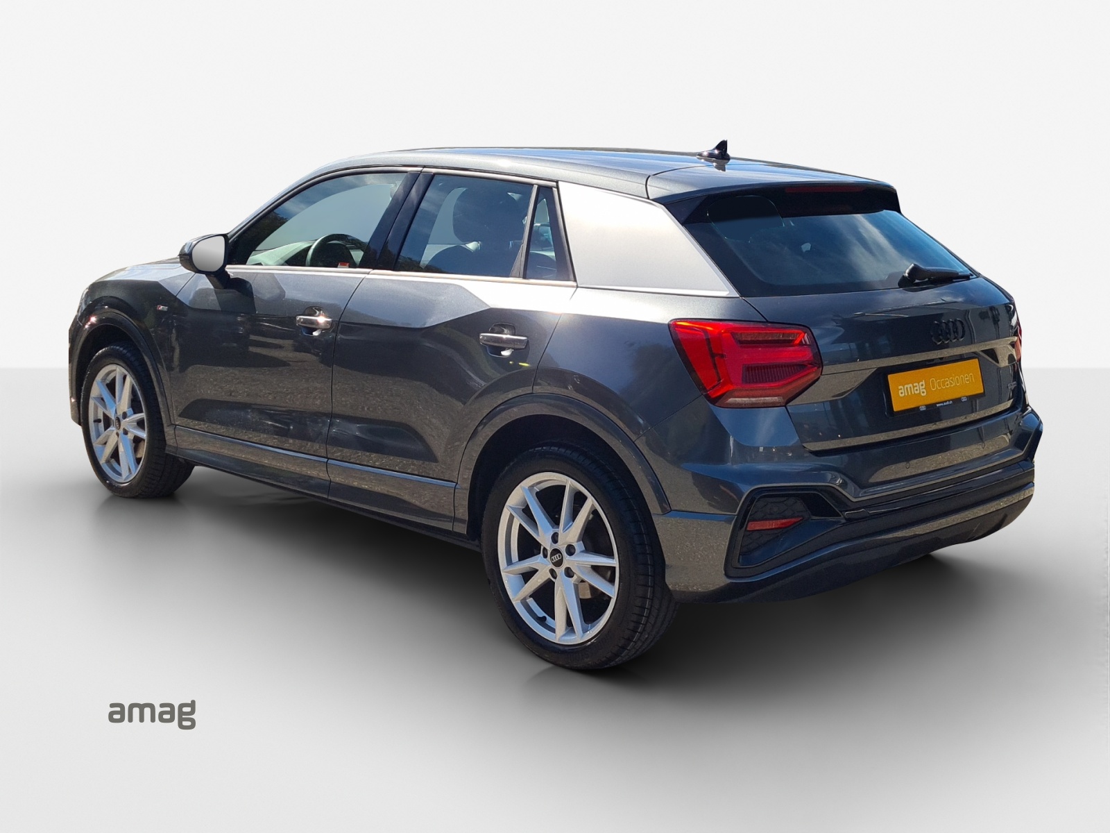 AUDI Q2 40 TFSI S line quattro S-tronic-showroom-element-2